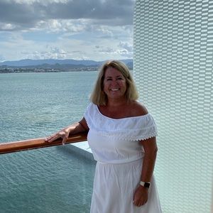 Meet your Posher, Connie